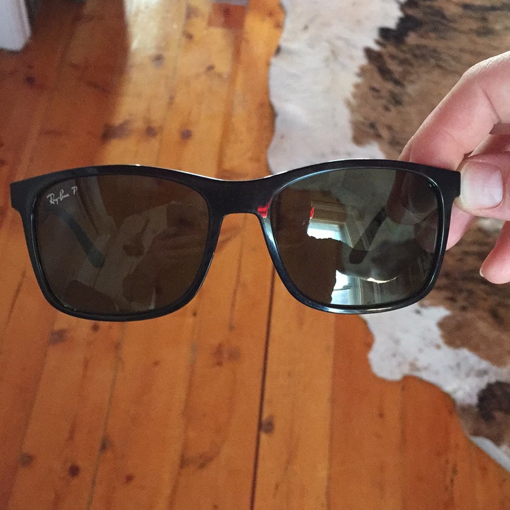 Ray-Ban Black Polarized Sunglasses